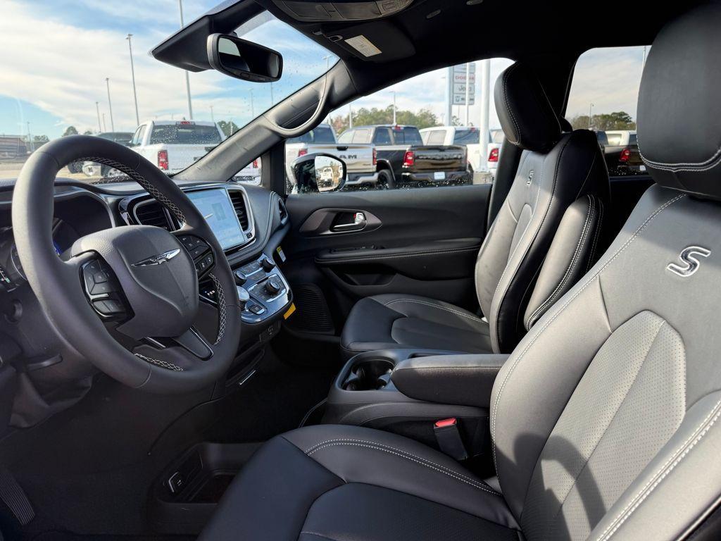new 2026 Chrysler Pacifica car, priced at $37,610