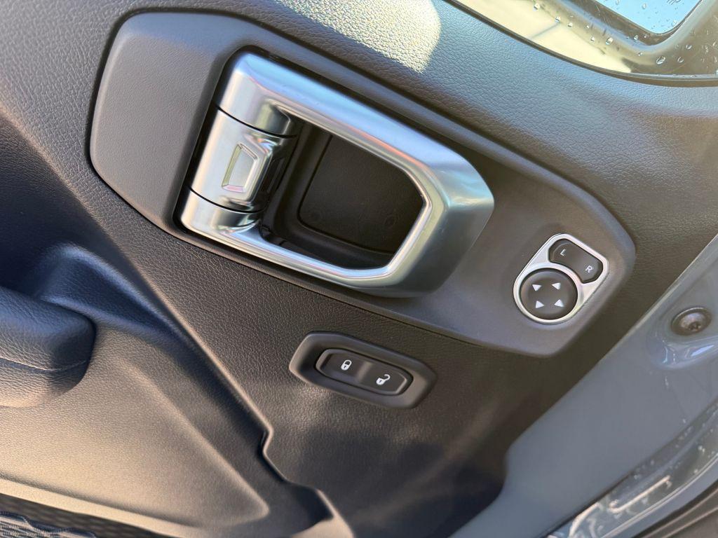 new 2026 Jeep Gladiator car, priced at $40,230