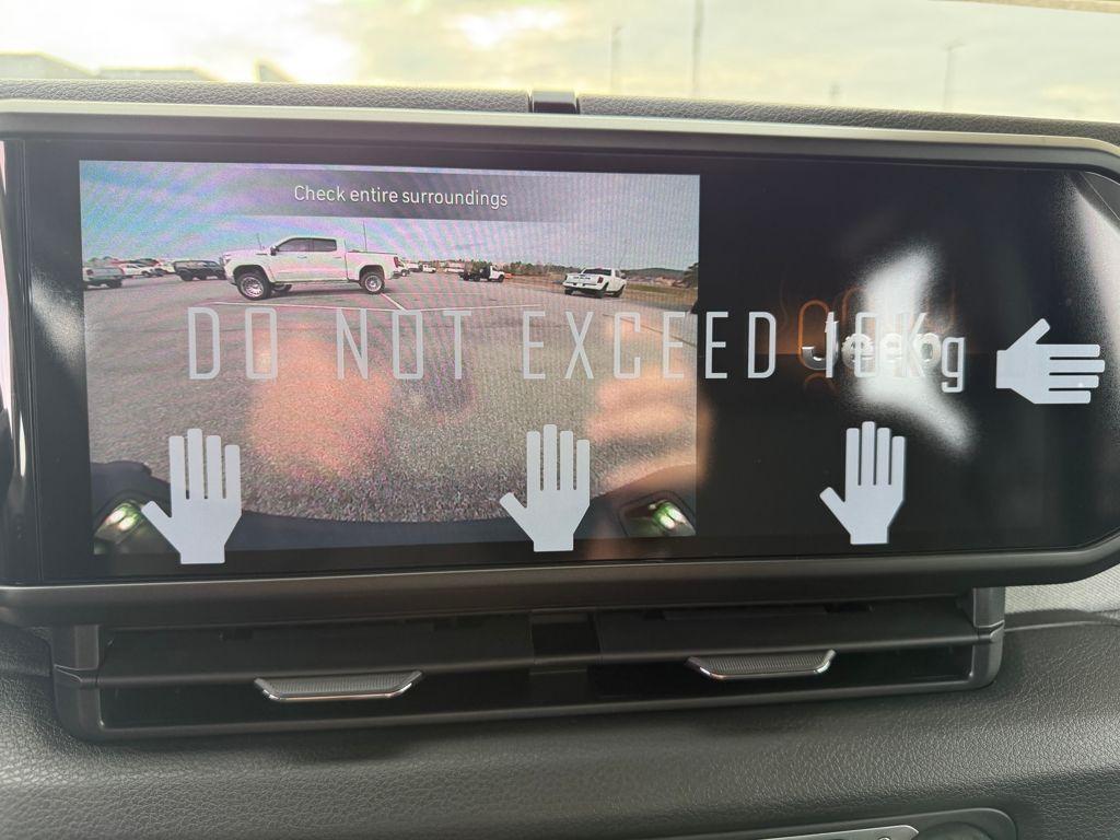 new 2026 Jeep Gladiator car, priced at $36,595