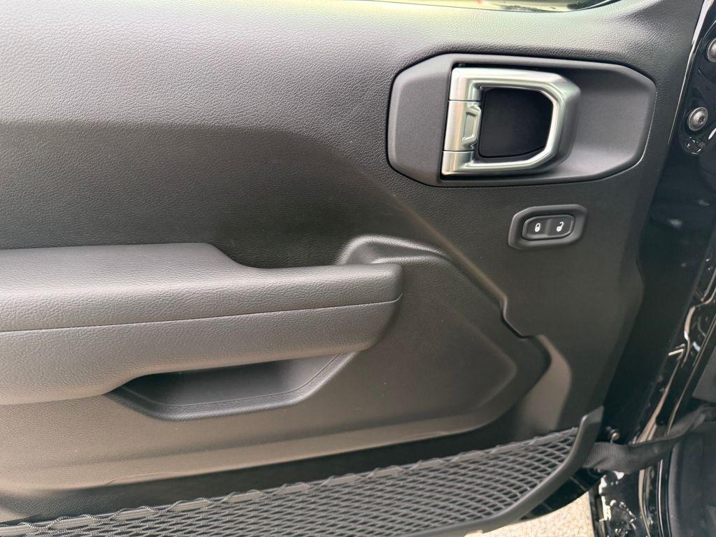 new 2026 Jeep Gladiator car, priced at $36,595