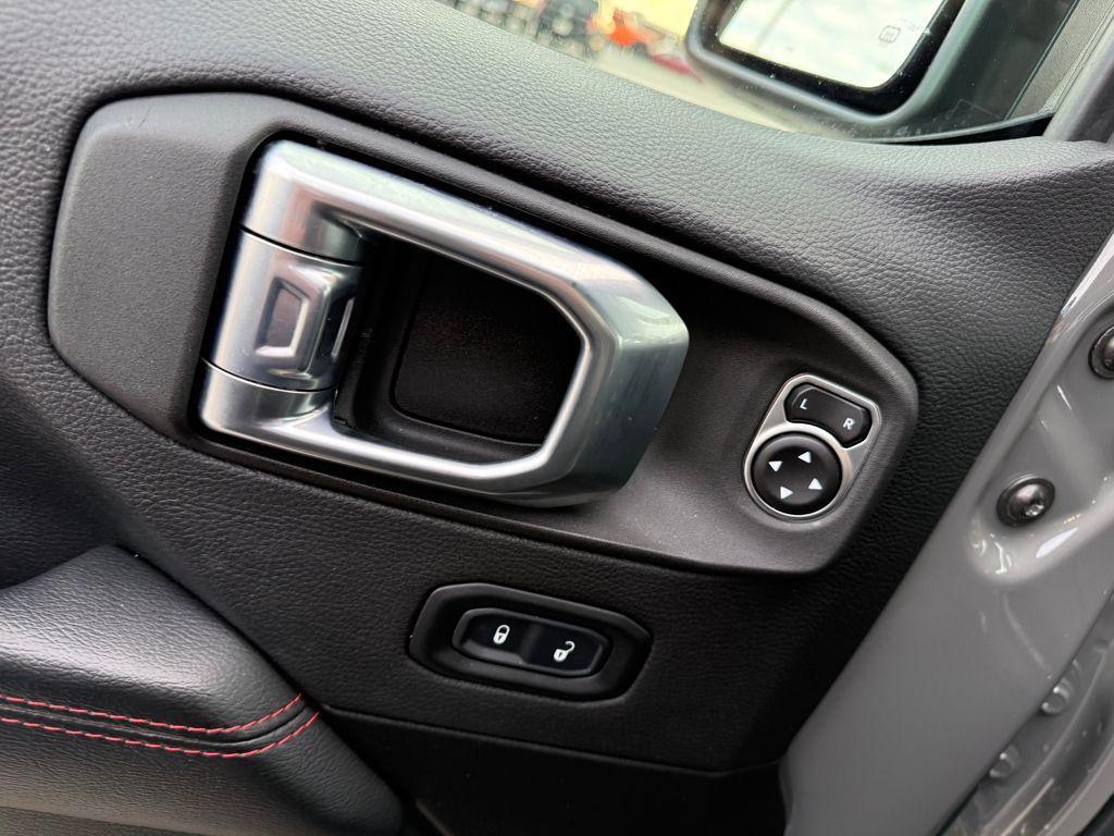 used 2022 Jeep Gladiator car, priced at $34,000