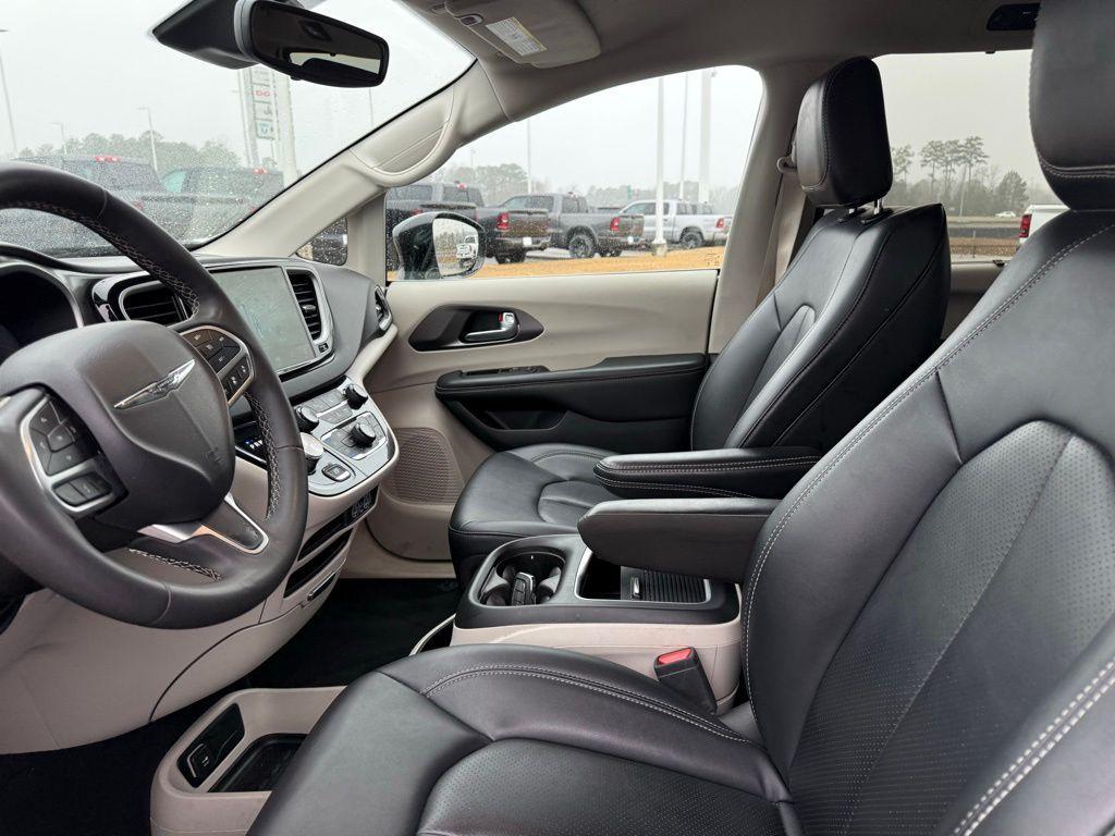 used 2024 Chrysler Pacifica car, priced at $24,900