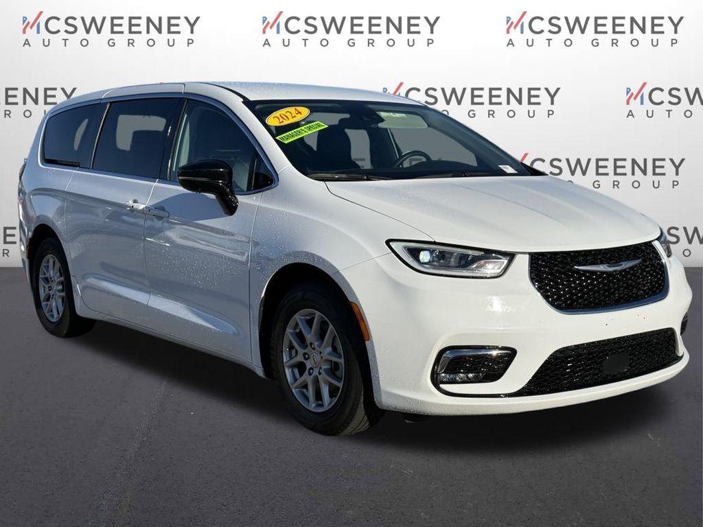 used 2024 Chrysler Pacifica car, priced at $23,500