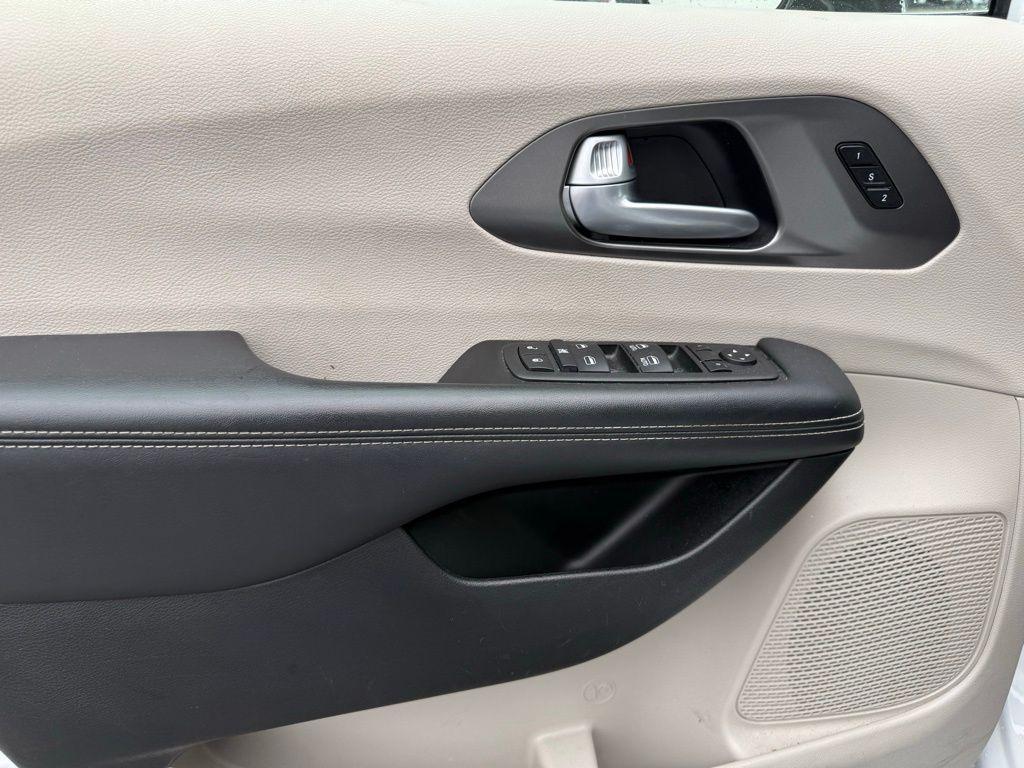 used 2024 Chrysler Pacifica car, priced at $24,900