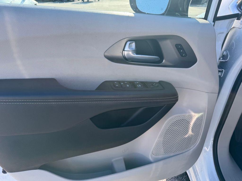 used 2024 Chrysler Pacifica car, priced at $23,500