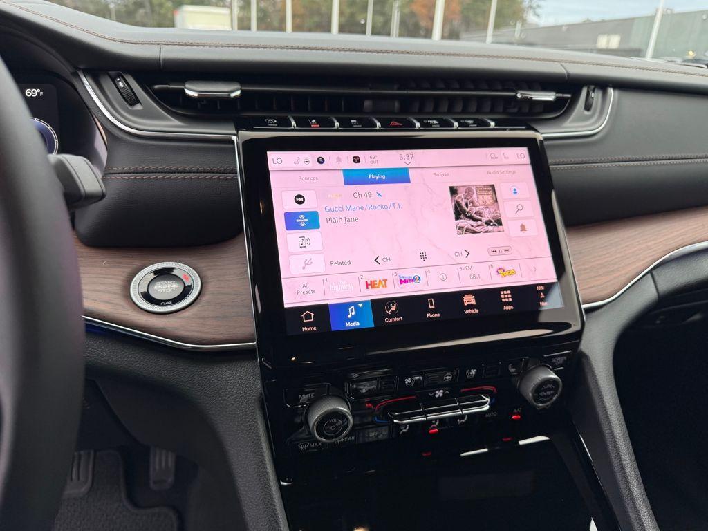 new 2025 Jeep Grand Cherokee L car, priced at $55,085