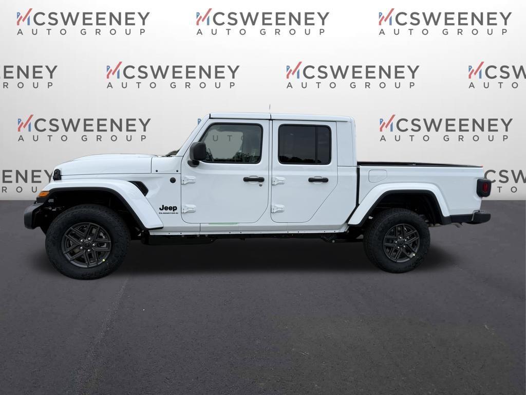 new 2026 Jeep Gladiator car, priced at $42,330