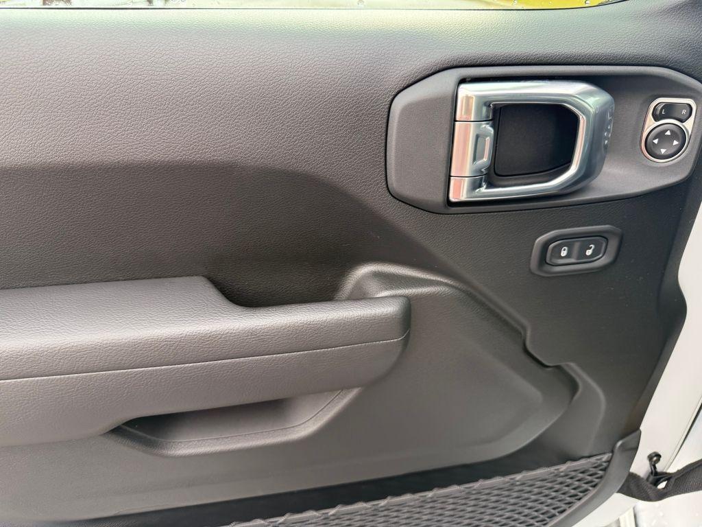 new 2026 Jeep Wrangler car, priced at $47,705