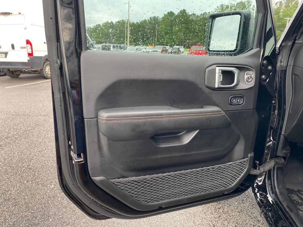 new 2025 Jeep Wrangler car, priced at $45,610