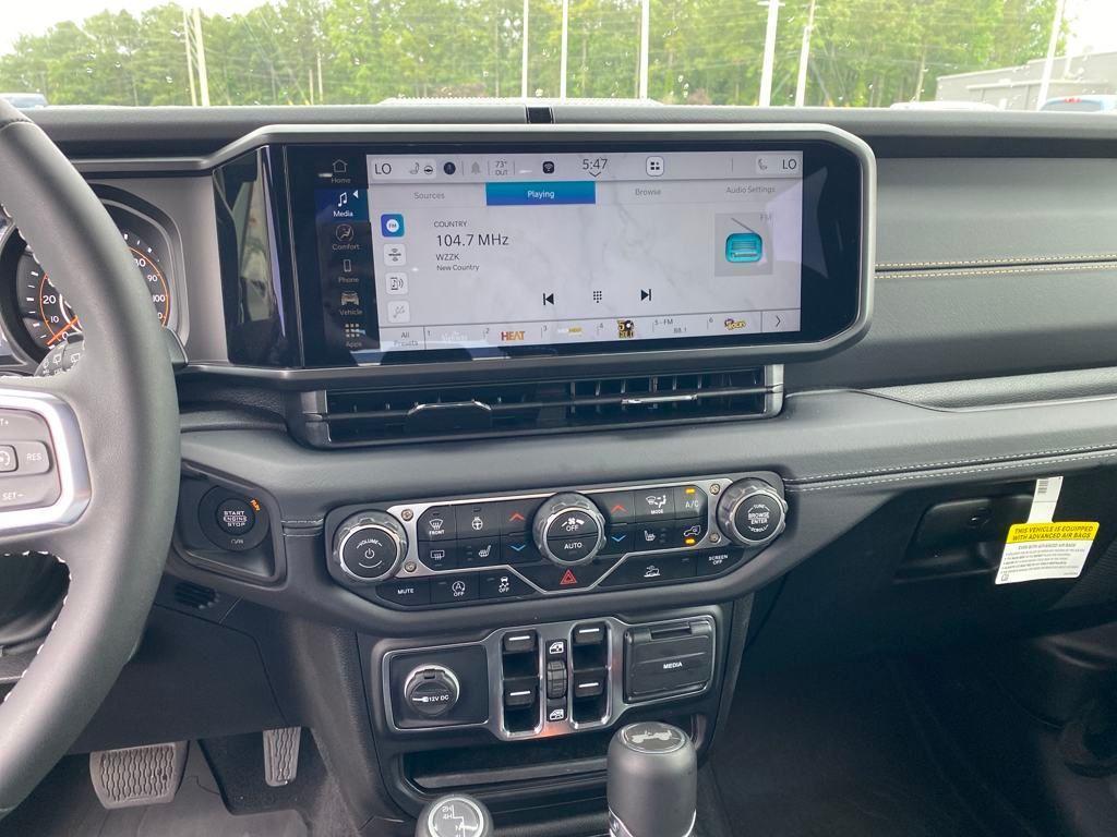 new 2025 Jeep Wrangler car, priced at $45,610