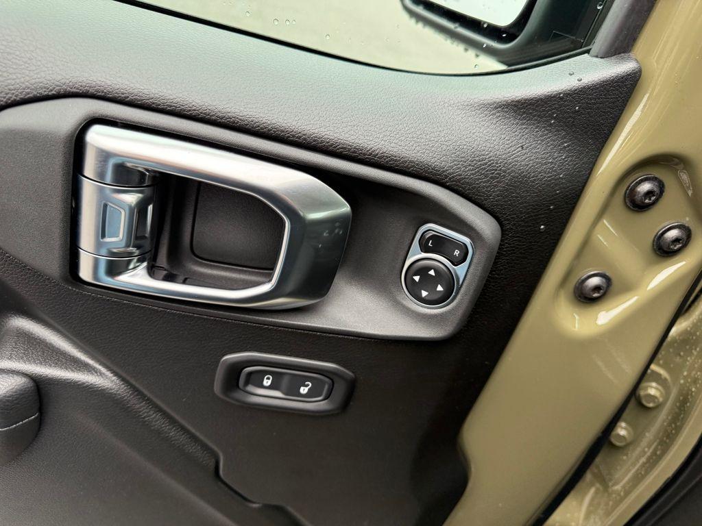 new 2026 Jeep Wrangler car, priced at $38,885