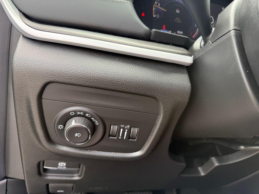new 2026 Jeep Grand Cherokee L car, priced at $40,635