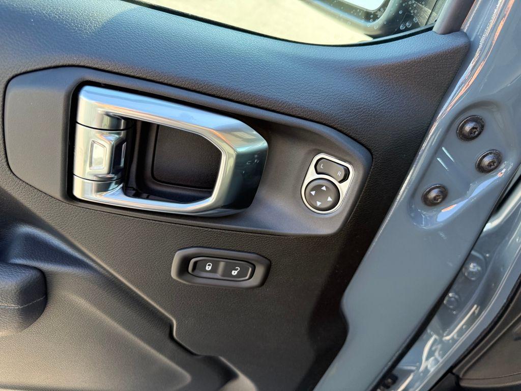 new 2026 Jeep Gladiator car, priced at $51,025