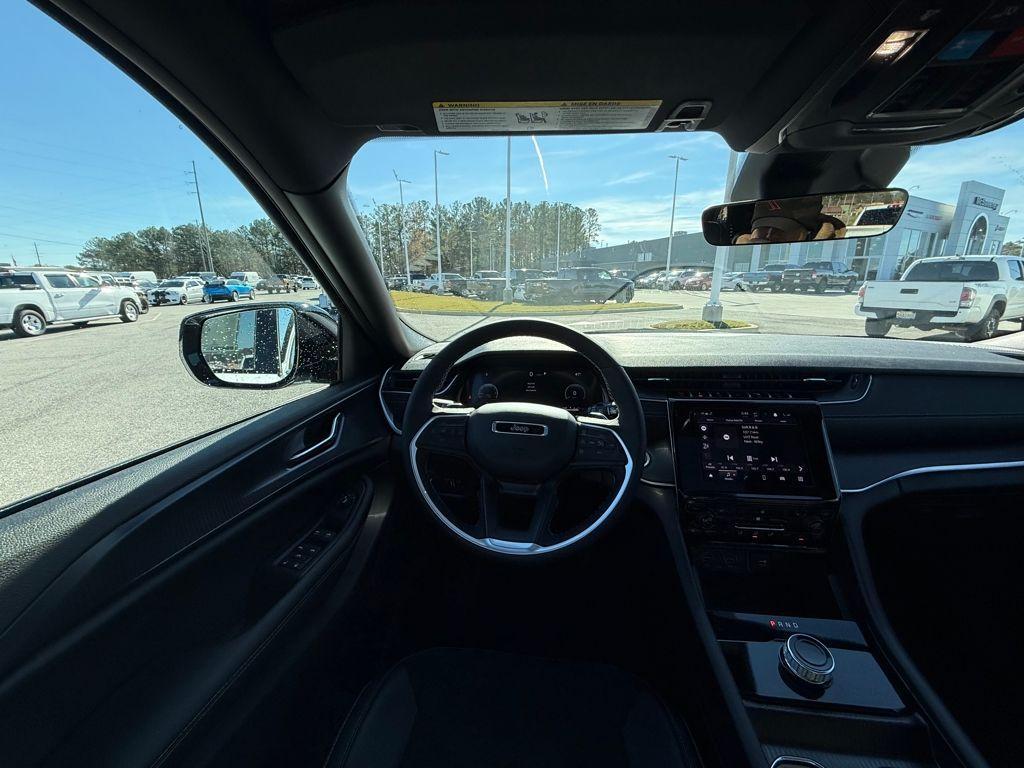 new 2025 Jeep Grand Cherokee car, priced at $34,030