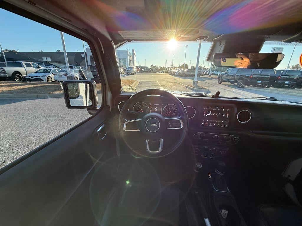 used 2021 Jeep Gladiator car, priced at $27,000