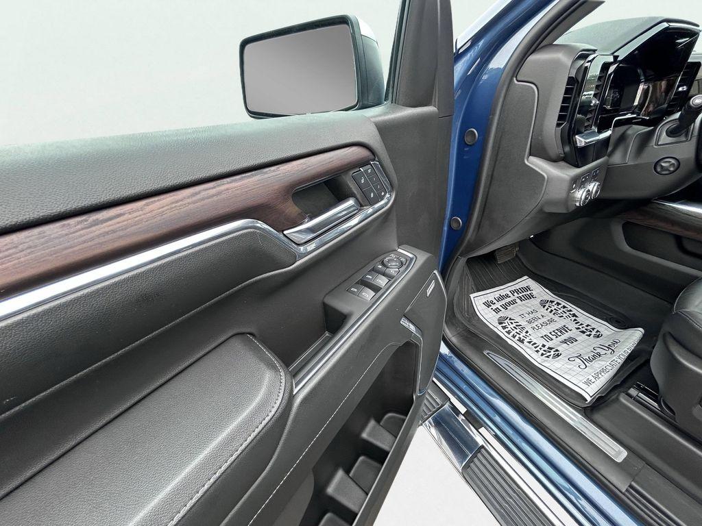 used 2024 GMC Sierra 1500 car, priced at $38,873