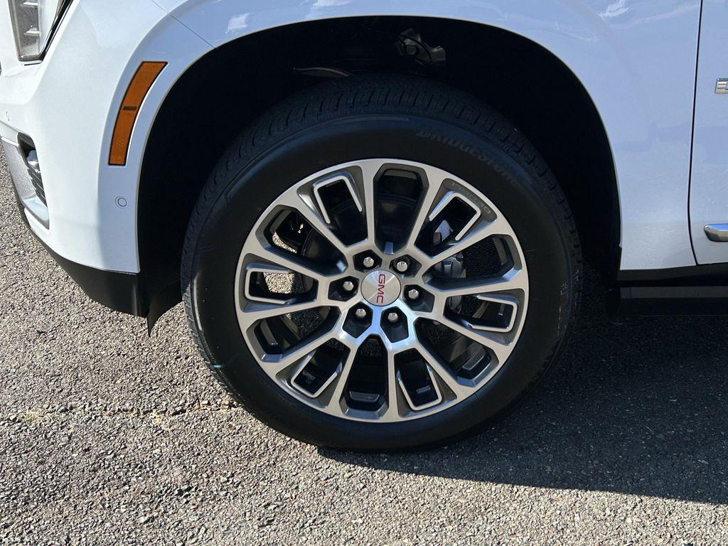 new 2026 GMC Yukon XL car, priced at $94,960