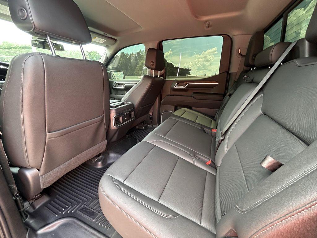 used 2023 GMC Sierra 1500 car, priced at $45,677