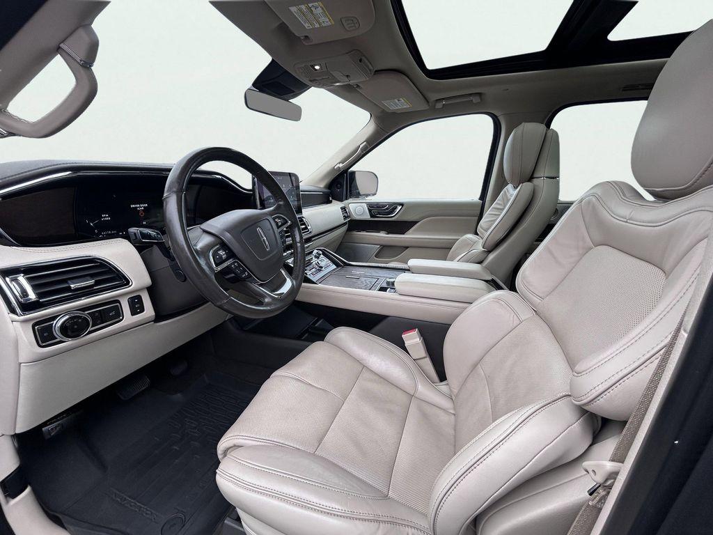 used 2019 Lincoln Navigator car, priced at $35,677