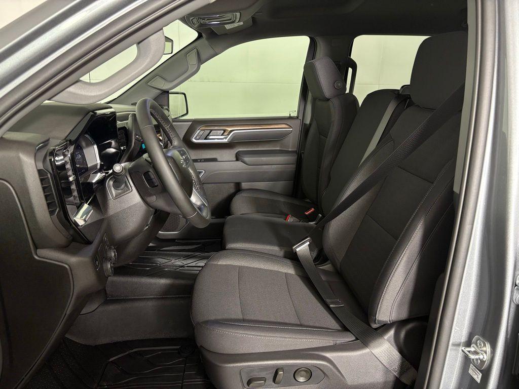 new 2026 Chevrolet Silverado 1500 car, priced at $40,005