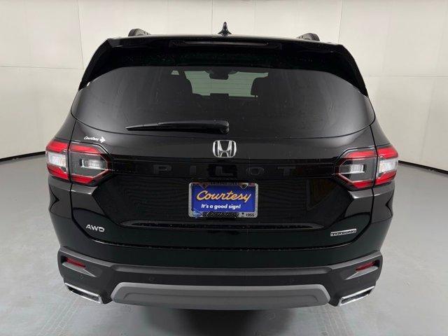 used 2025 Honda Pilot car, priced at $40,200