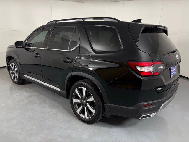used 2025 Honda Pilot car, priced at $40,200