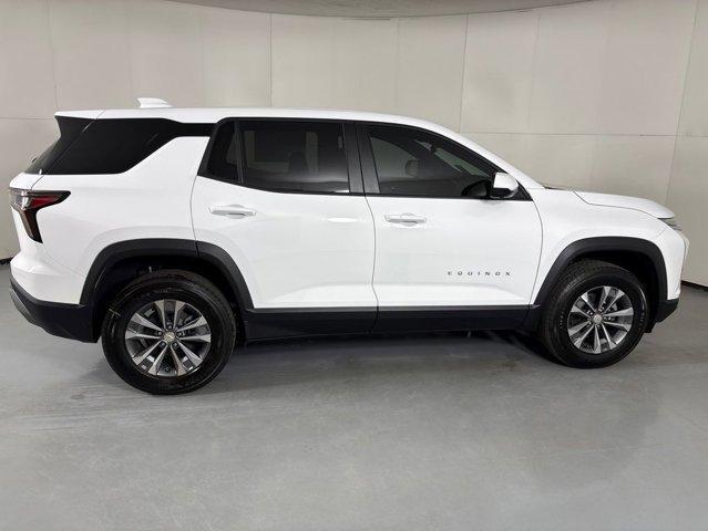 new 2026 Chevrolet Equinox car, priced at $28,164