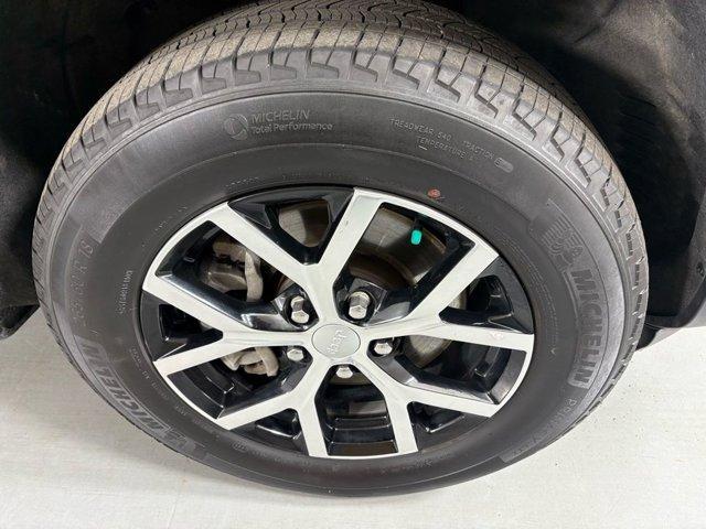 used 2024 Jeep Grand Cherokee L car, priced at $30,800