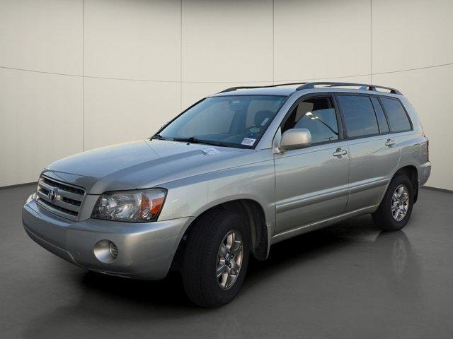 used 2005 Toyota Highlander car, priced at $8,500
