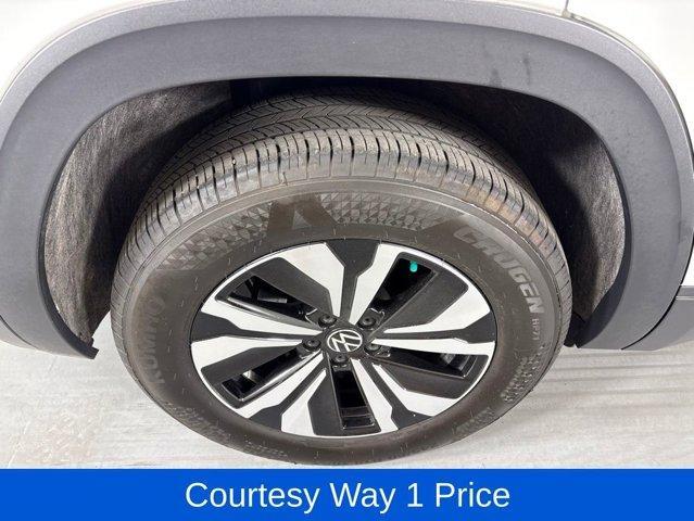 used 2025 Volkswagen Atlas car, priced at $31,931
