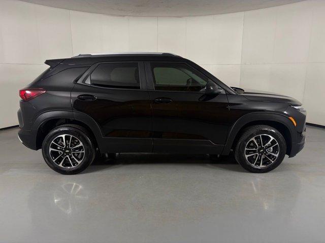 used 2025 Chevrolet TrailBlazer car, priced at $22,400
