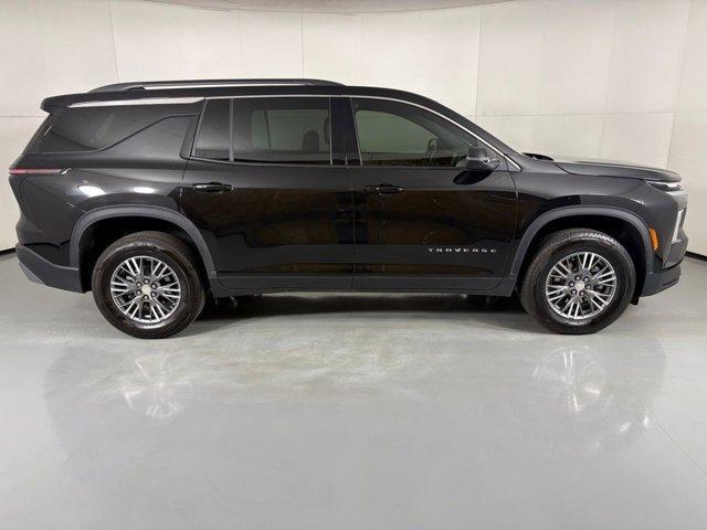 used 2025 Chevrolet Traverse car, priced at $34,300
