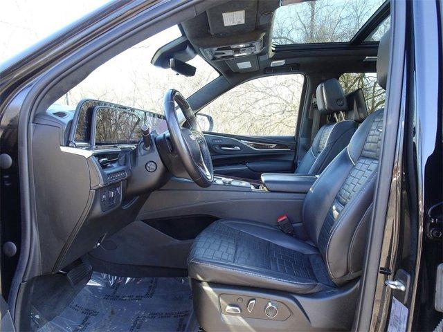 used 2022 Cadillac Escalade ESV car, priced at $65,995