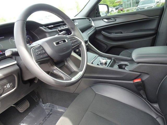 used 2024 Jeep Grand Cherokee car, priced at $34,995
