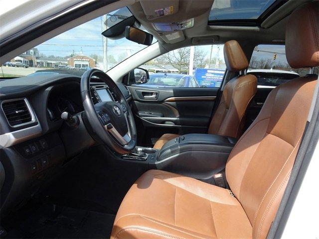 2018 Blizzard Pearl Toyota Highlander