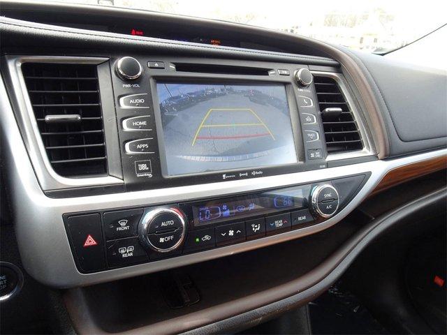 2018 Blizzard Pearl Toyota Highlander