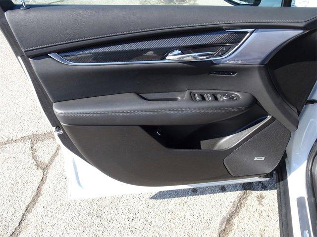 used 2024 Cadillac XT6 car, priced at $42,995