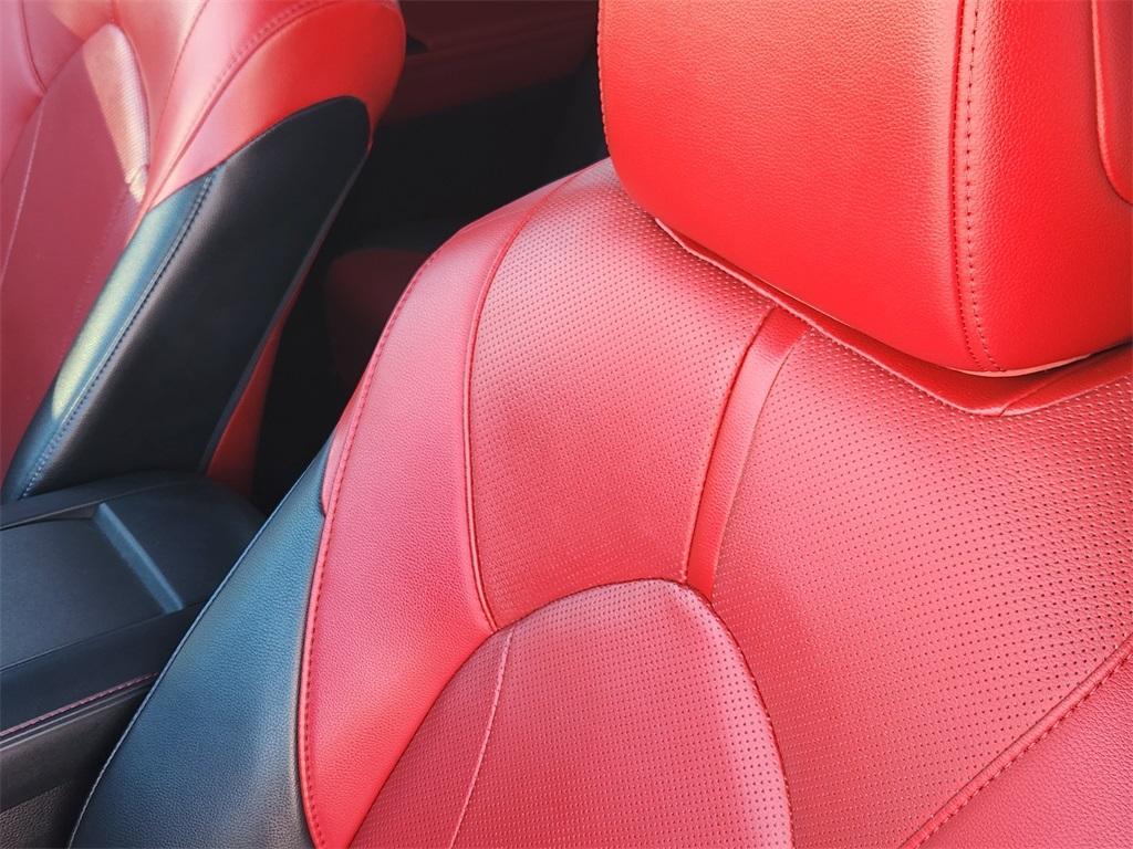 used 2021 Toyota Highlander car, priced at $28,810