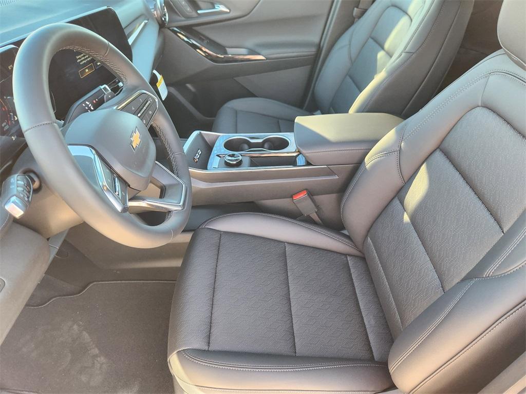 new 2026 Chevrolet Equinox car, priced at $31,655