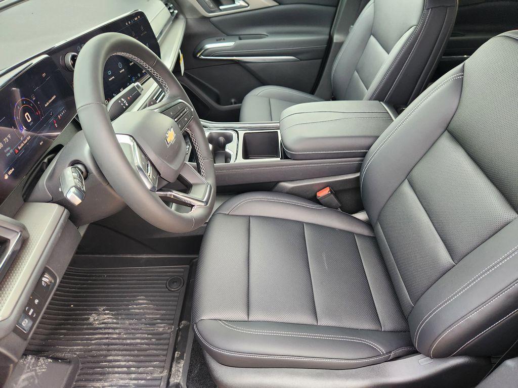 new 2026 Chevrolet Traverse car, priced at $43,670