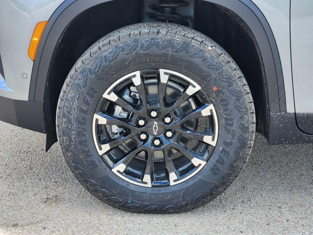 new 2026 Chevrolet Traverse car, priced at $54,705