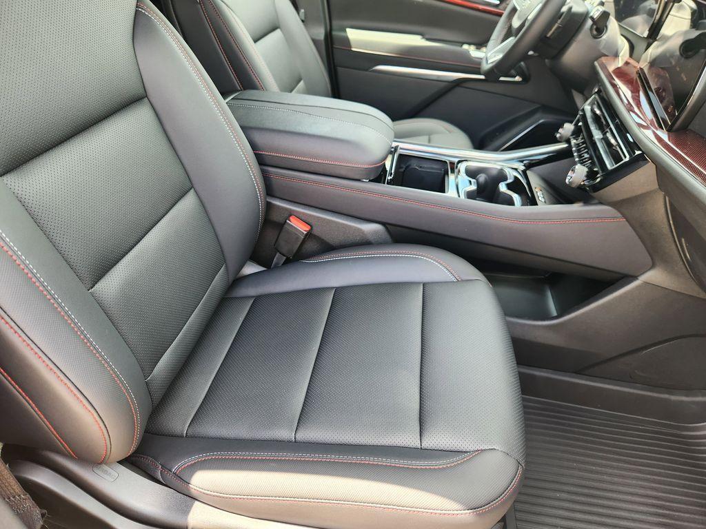 new 2026 Chevrolet Traverse car, priced at $54,705
