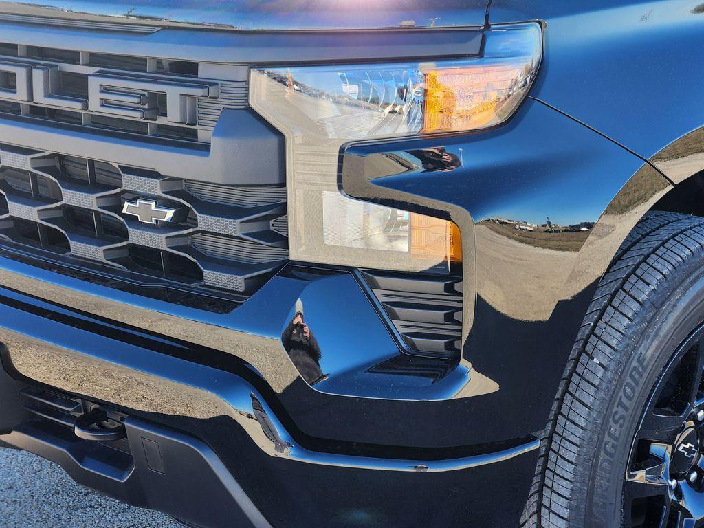 new 2026 Chevrolet Silverado 1500 car, priced at $41,990