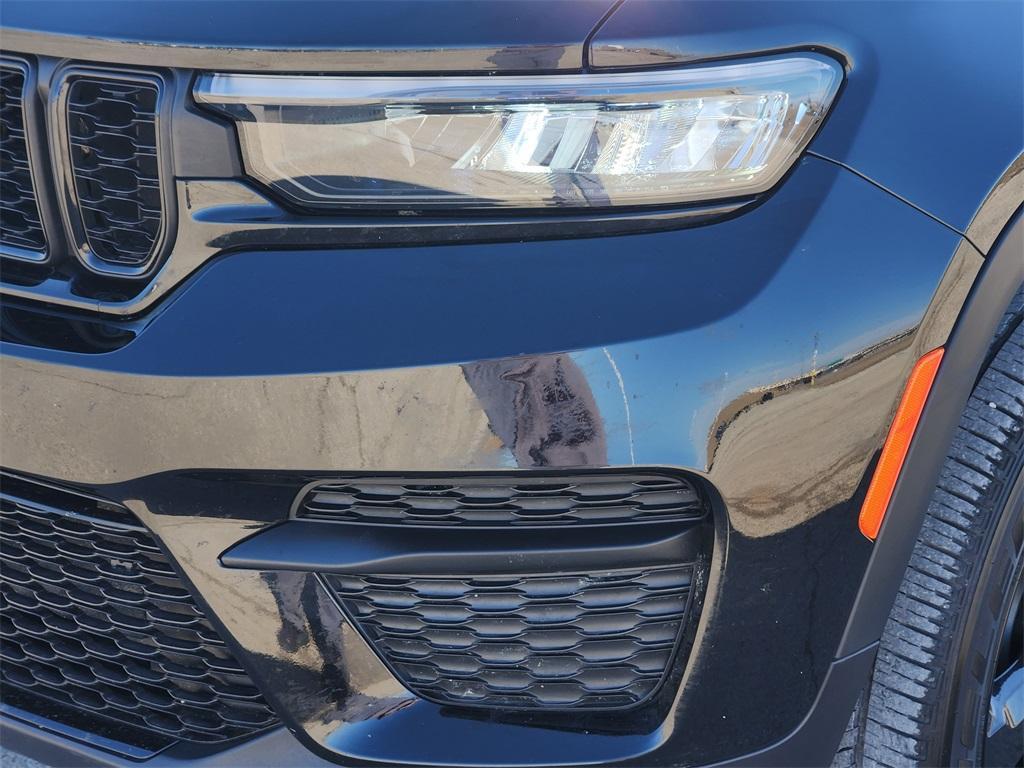 used 2025 Jeep Grand Cherokee car, priced at $35,588