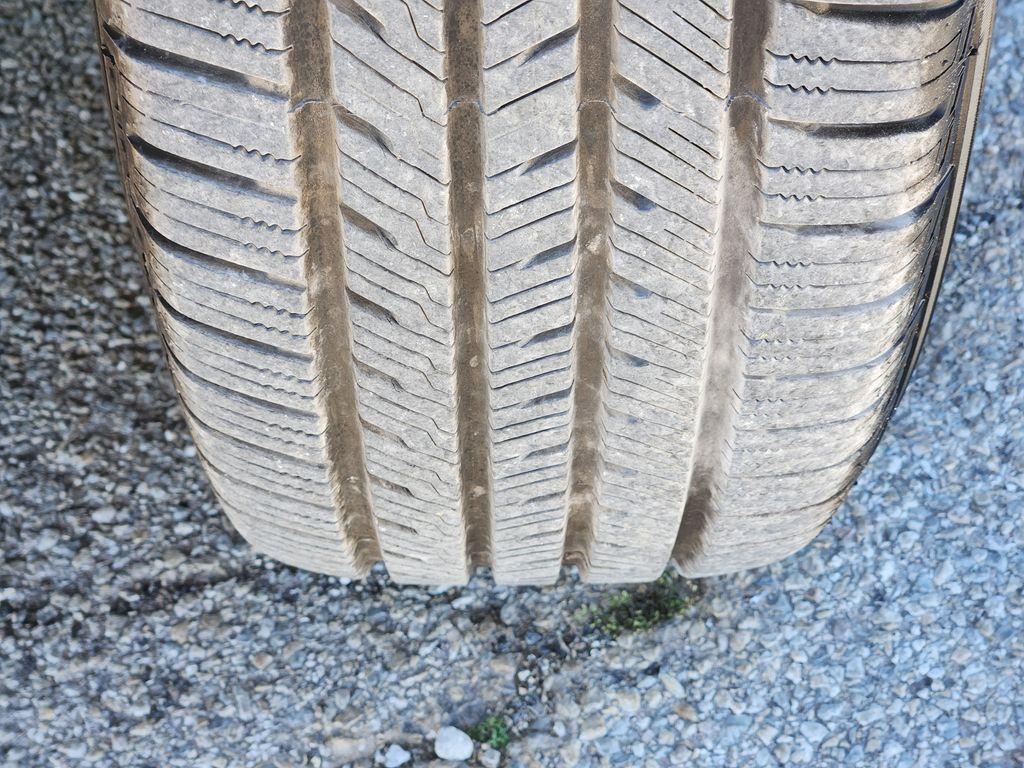 used 2021 Jeep Cherokee car, priced at $18,987