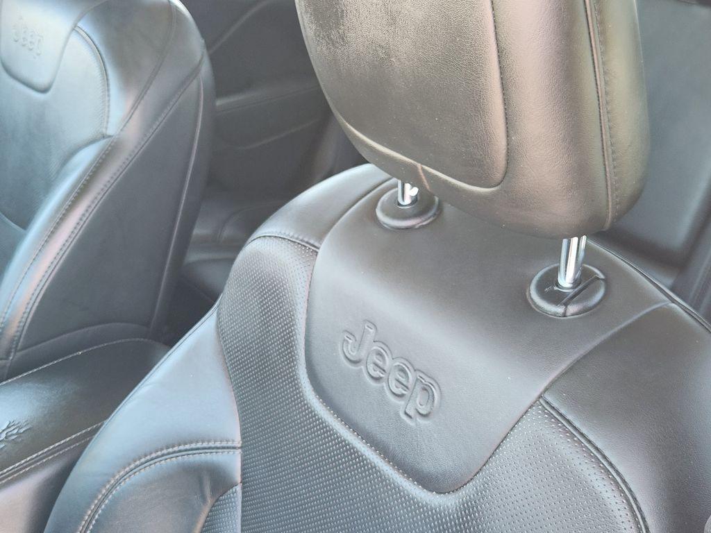 used 2021 Jeep Cherokee car, priced at $18,987