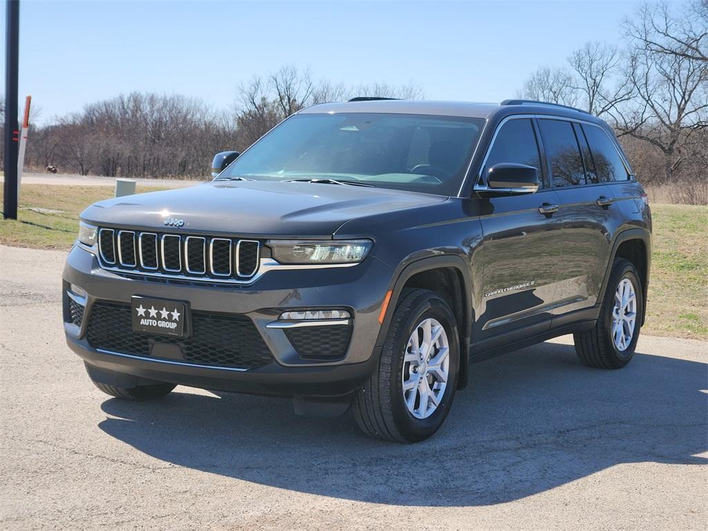 used 2022 Jeep Grand Cherokee car, priced at $27,387