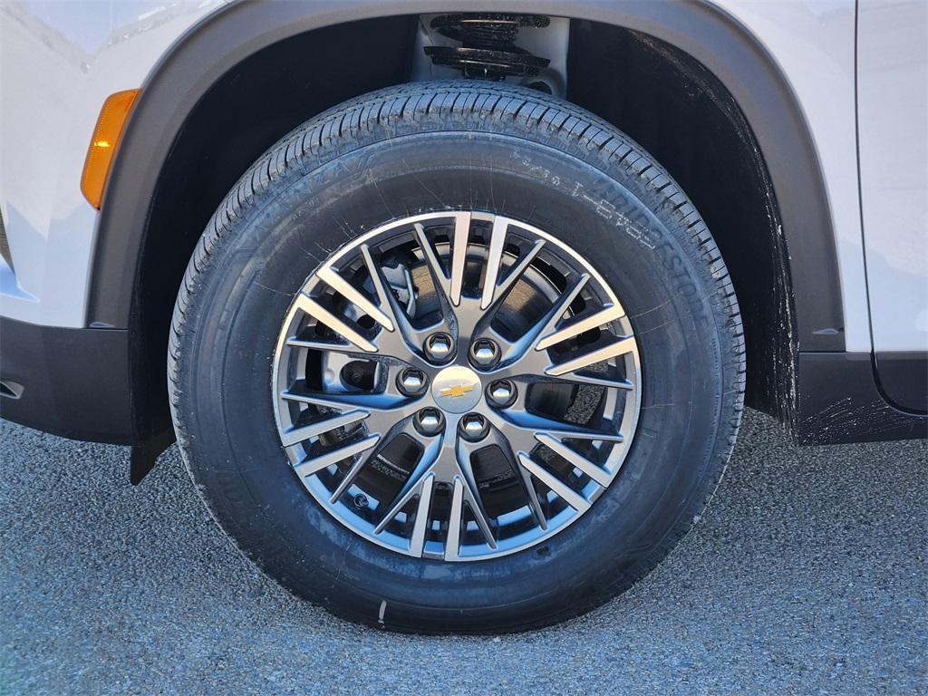 new 2026 Chevrolet Traverse car, priced at $40,220