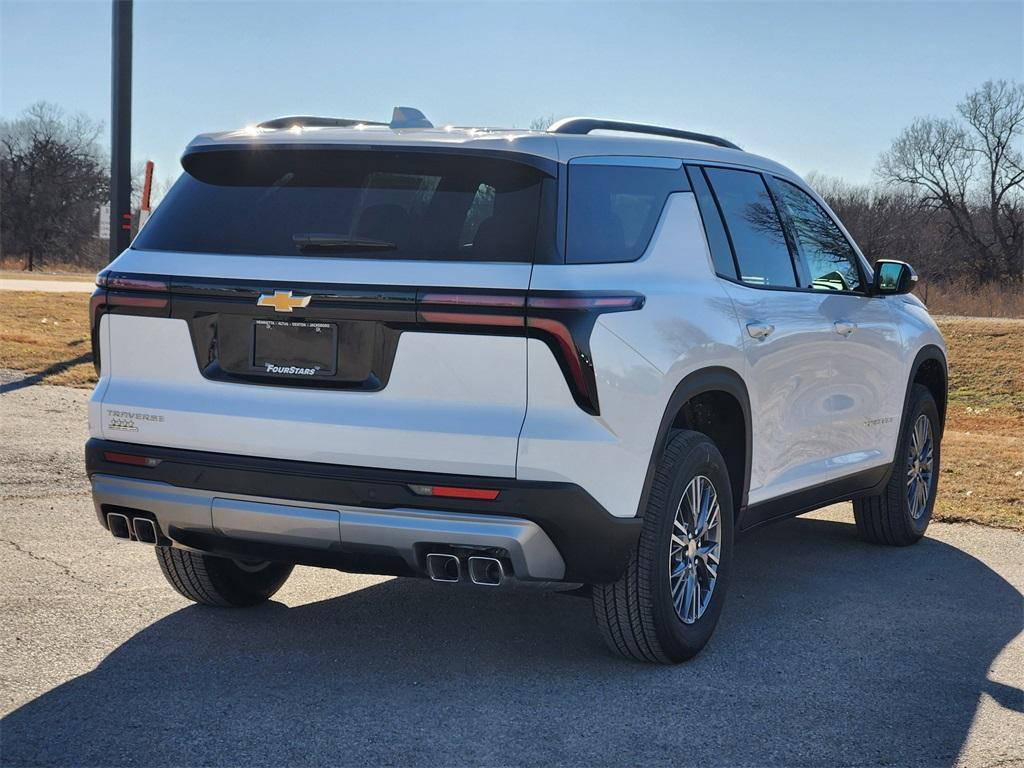 new 2026 Chevrolet Traverse car, priced at $40,220
