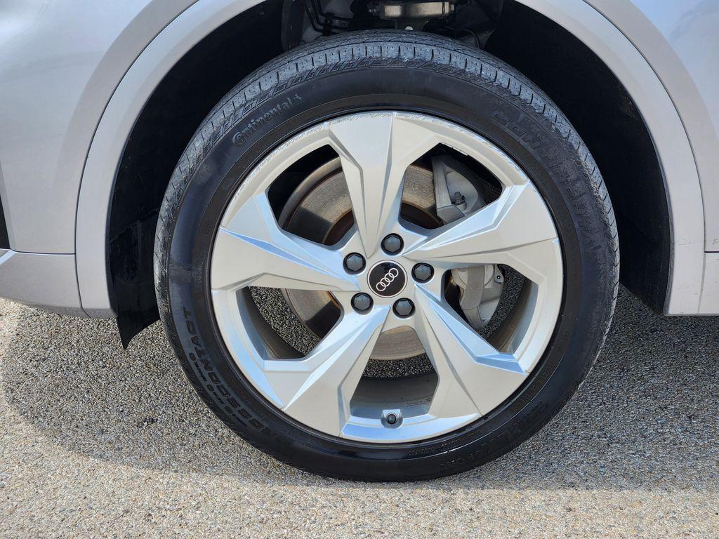 used 2021 Audi Q5 car, priced at $20,106